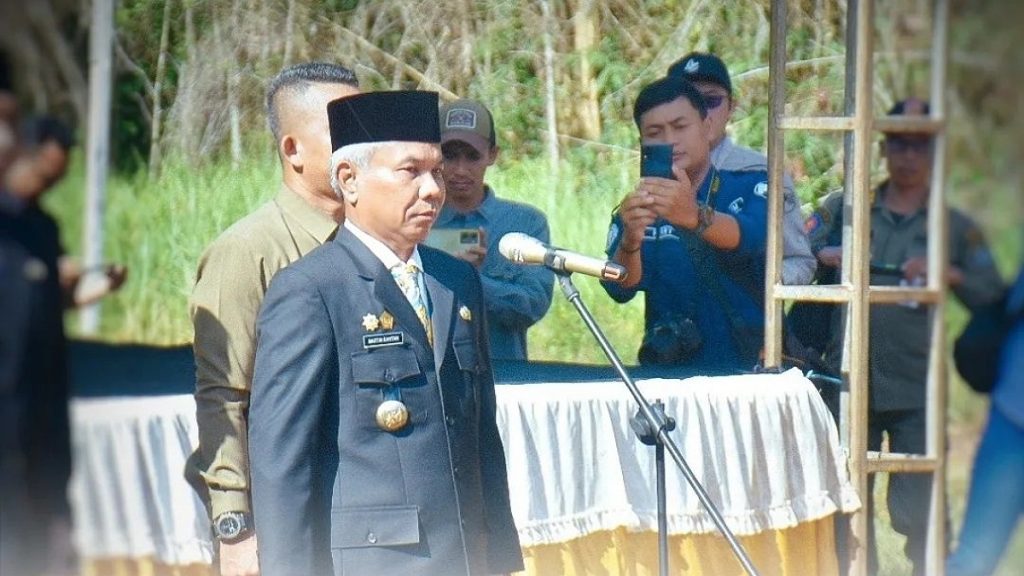 Bupati Ketapang Lantik Pejabat Administrator Di Kecamatan Tumbang Titi