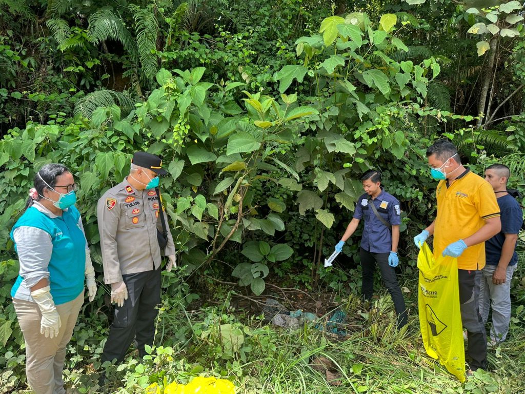 Warga Temukan Kerangka Manusia Dipinggiran Jalan Desa Pebihingan