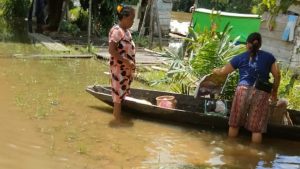 Luapan Sungai Jelai, Air Mulai Menggenangi Sebagian Pemukiman Warga Desa Kemuning