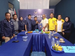 M Febriadi Kembalikan Formulir Pendaftaran Bakal Calon Bupati Ketapang Ke Partai Nasdem