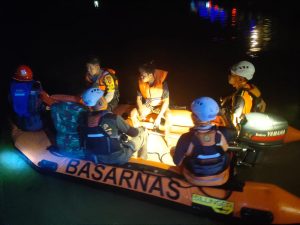 Pencarian Terhadap Korban Tenggelam Di Sungai Pawan Sandai Belum Berhasil