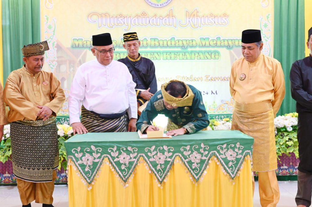 M Febriadi Dikukuhkan Sebagai Ketua MABM Kabupaten Ketapang