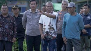 Bupati Ketapang Meninjau Rencana Lokasi Pembangunan Masjid Al-Hidayah Dan Lapangan Sepakbola