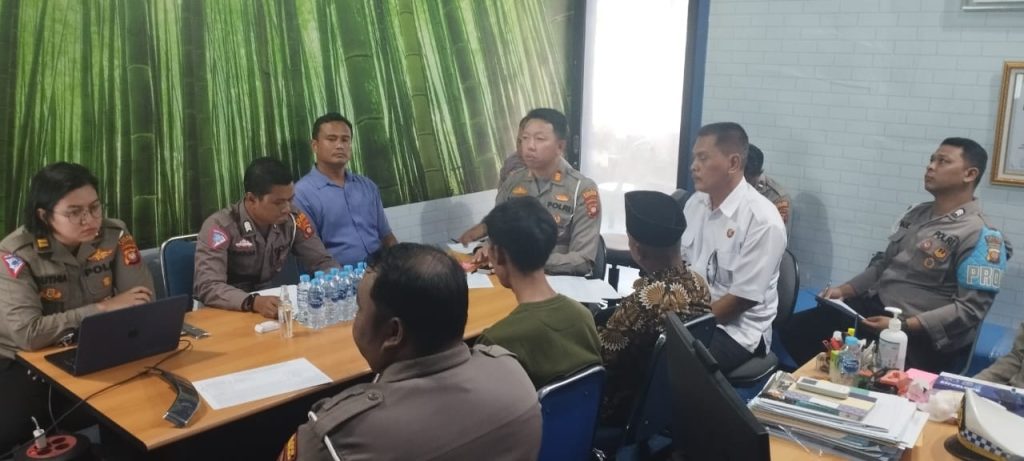 Kasus Tabrak Lari, Polres Ketapang Lakukan Gelar Perkara Bersama Keluarga Korban